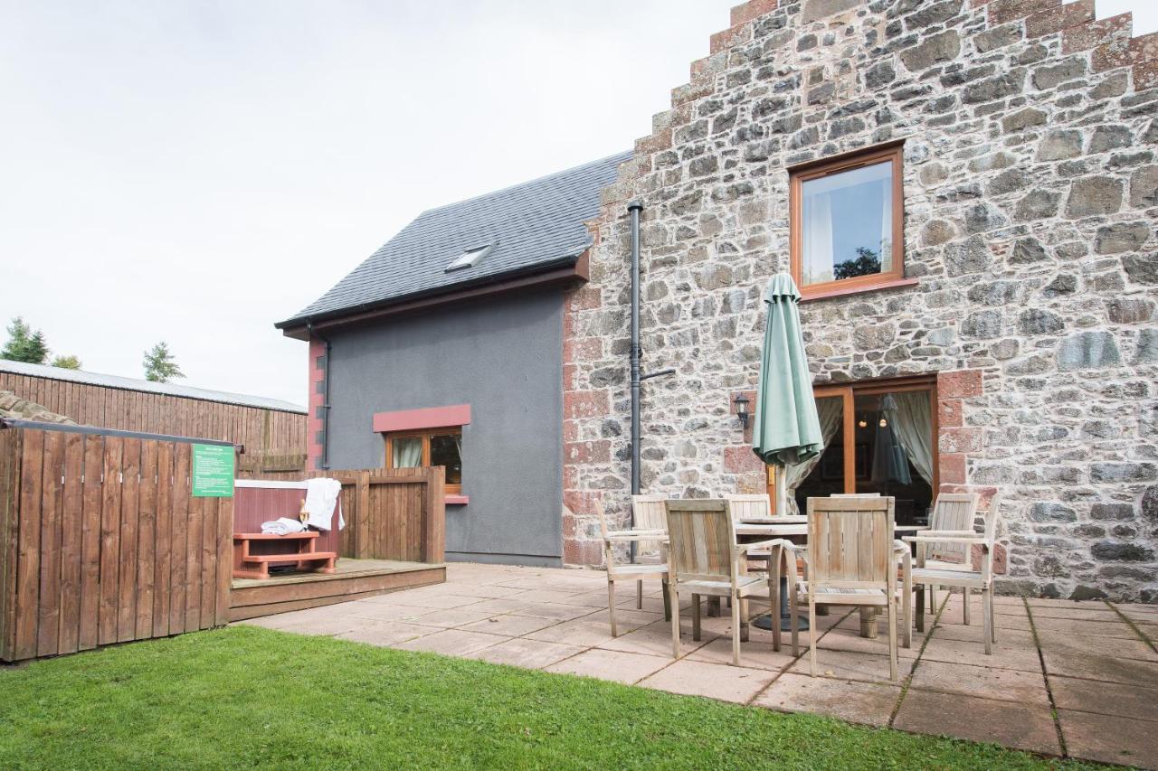 Villa The Granary With Hot Tub Forgandenny Exterior foto